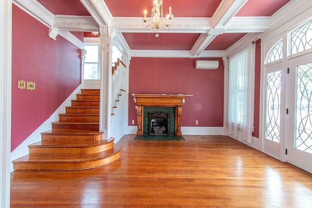 2420 Colcord Avenue, Waco, TX 76707
