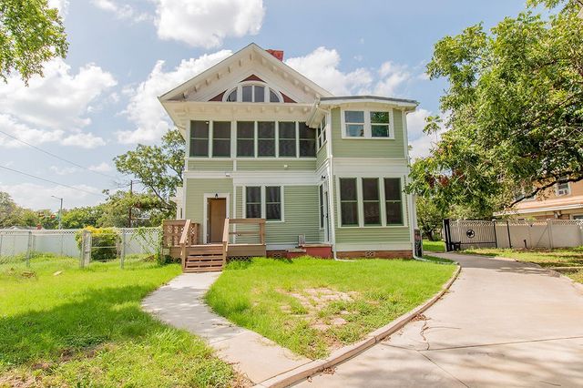 2420 Colcord Avenue, Waco, TX 76707