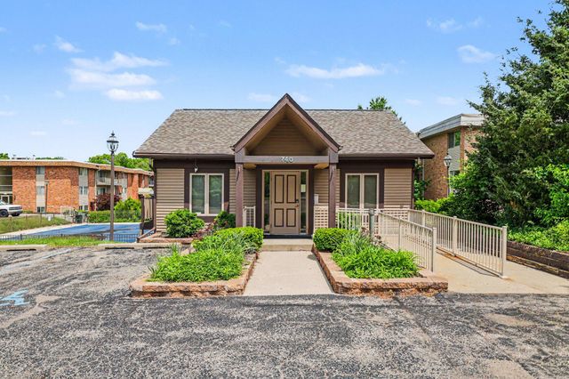 734 W Kilgore Road 303, Kalamazoo City, MI 49008