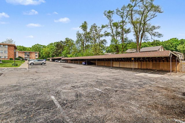 734 W Kilgore Road 303, Kalamazoo City, MI 49008