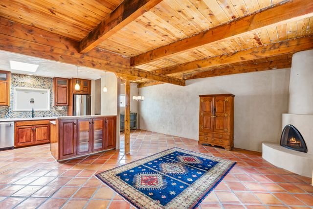 320 Artist 58, Santa Fe, NM 87501
