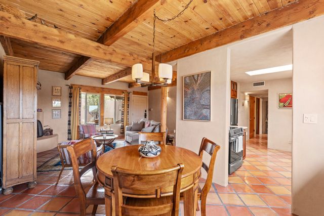 320 Artist 58, Santa Fe, NM 87501