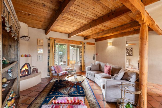 320 Artist 58, Santa Fe, NM 87501