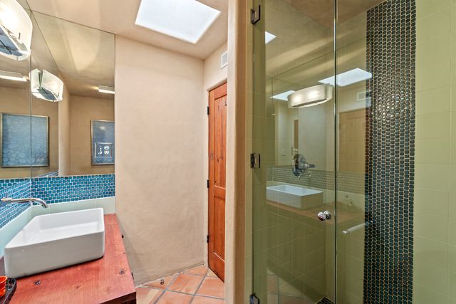 320 Artist 58, Santa Fe, NM 87501