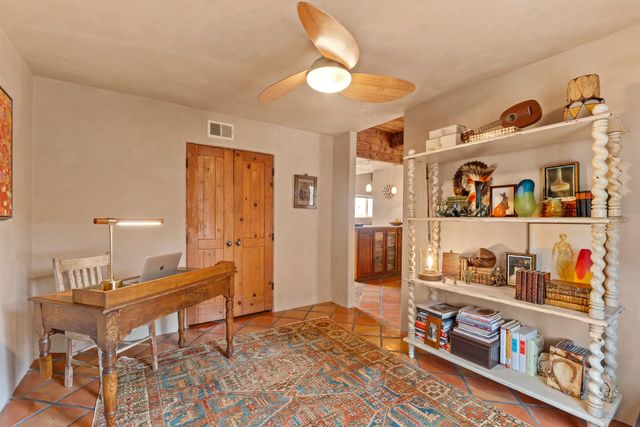 320 Artist 58, Santa Fe, NM 87501