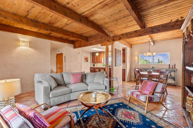 320 Artist 58, Santa Fe, NM 87501