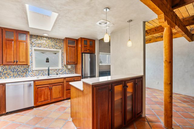 320 Artist 58, Santa Fe, NM 87501