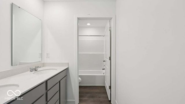 8083 Wesleyan Drive, Avon, IN 46123