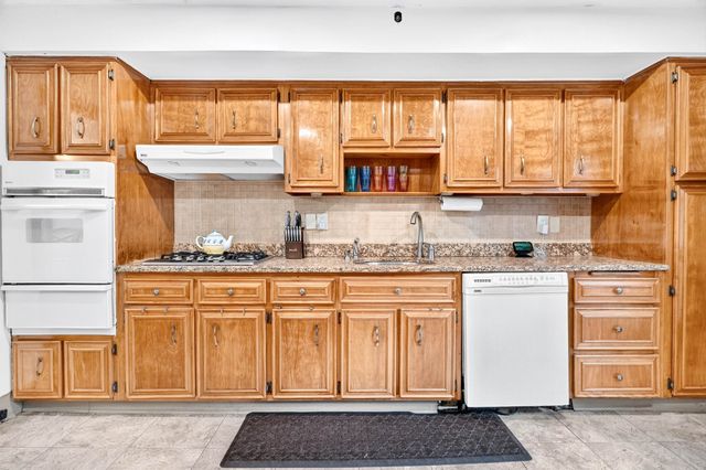51 BOYD AVE, Jc, West Bergen, NJ 07304