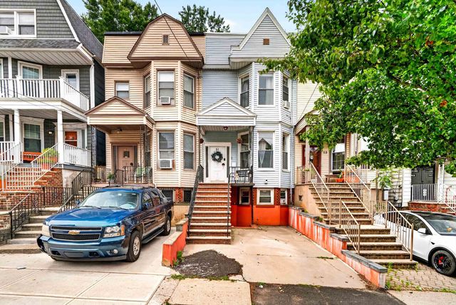 51 BOYD AVE, Jc, West Bergen, NJ 07304