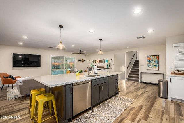 8762 E Monterey Way, Scottsdale, AZ 85251