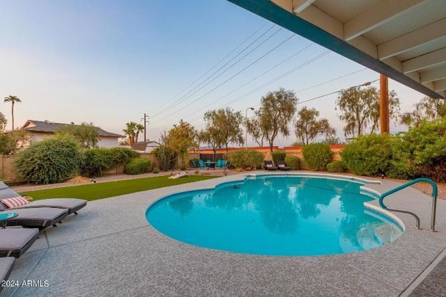 8762 E Monterey Way, Scottsdale, AZ 85251