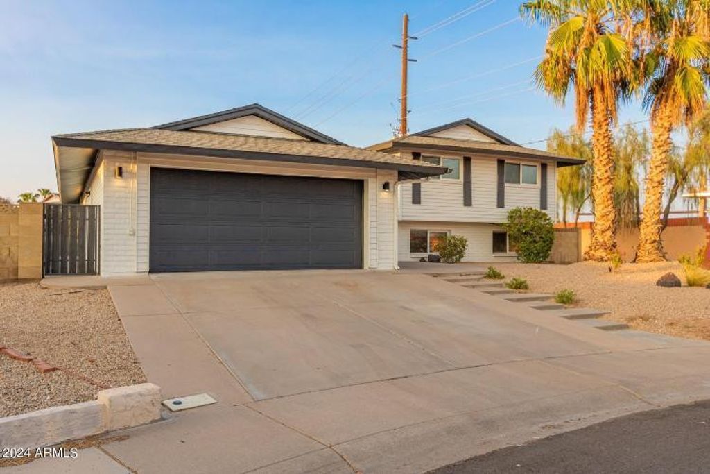 8762 E Monterey Way, Scottsdale, AZ 85251