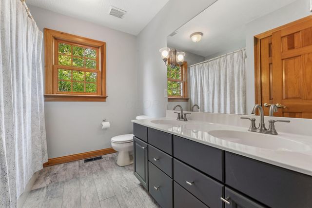 2621 Northmont Drive, Blacklick, OH 43004
