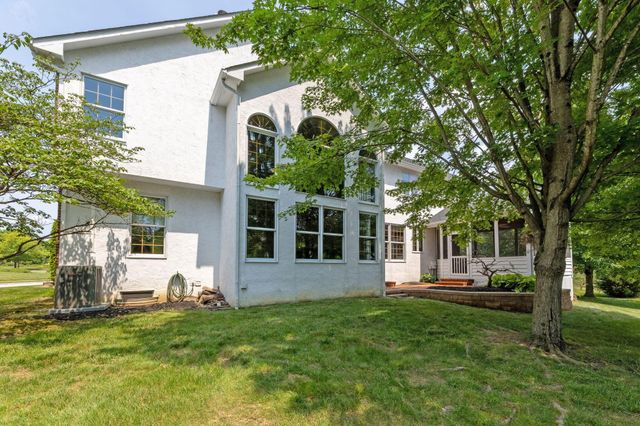2621 Northmont Drive, Blacklick, OH 43004