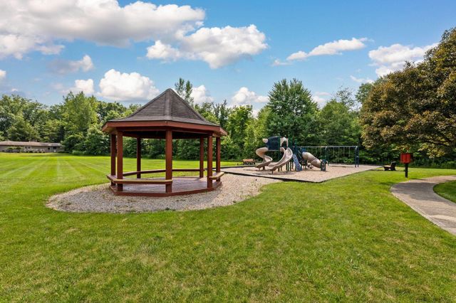 2621 Northmont Drive, Blacklick, OH 43004