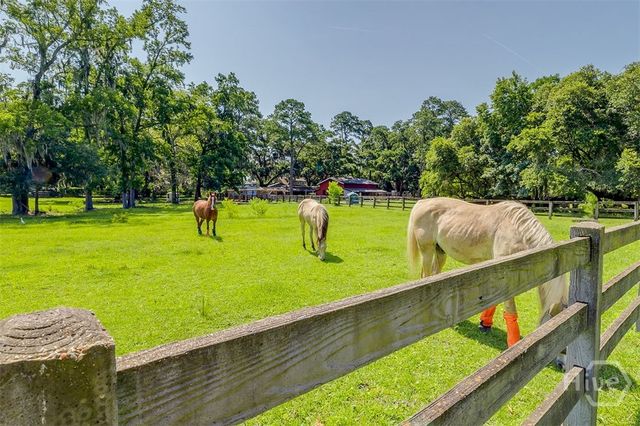 130 Schley Avenue, Savannah, GA 31419