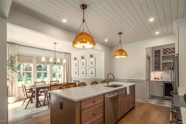 4879 Oakdale Drive, Willoughby, OH 44094