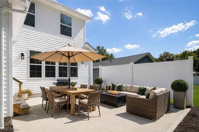 4879 Oakdale Drive, Willoughby, OH 44094
