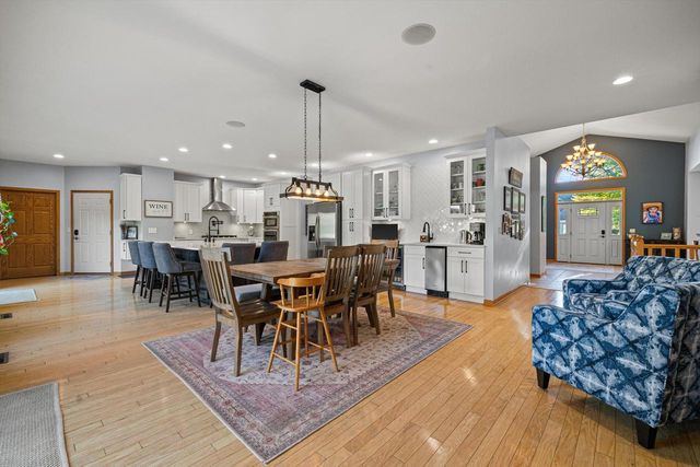 5740 Woodland Hills DRIVE, Mount Pleasant, WI 53406