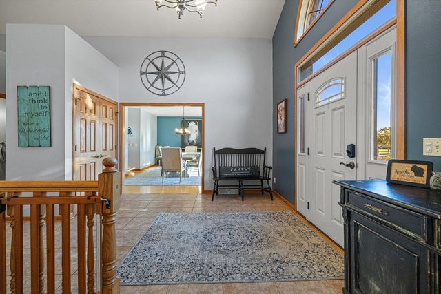 5740 Woodland Hills DRIVE, Mount Pleasant, WI 53406