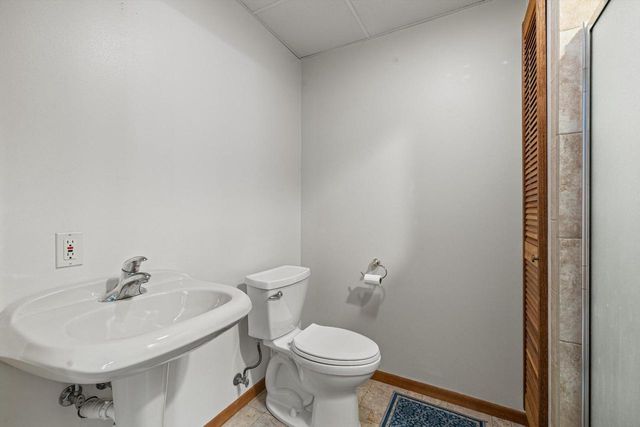 5740 Woodland Hills DRIVE, Mount Pleasant, WI 53406