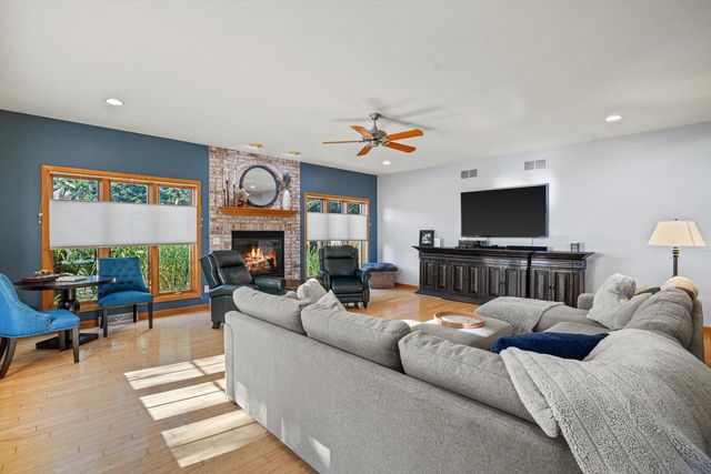 5740 Woodland Hills DRIVE, Mount Pleasant, WI 53406