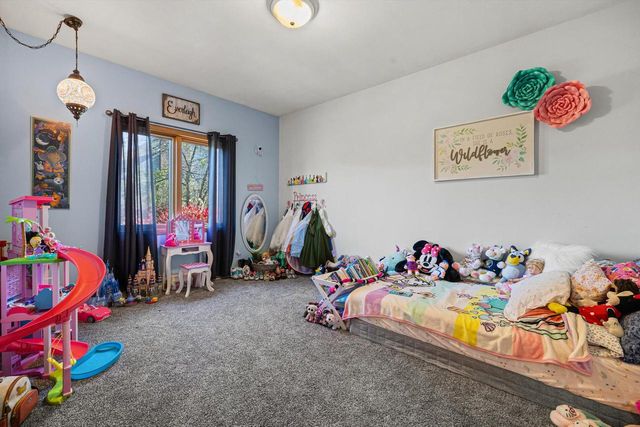 5740 Woodland Hills DRIVE, Mount Pleasant, WI 53406