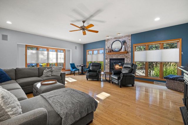 5740 Woodland Hills DRIVE, Mount Pleasant, WI 53406