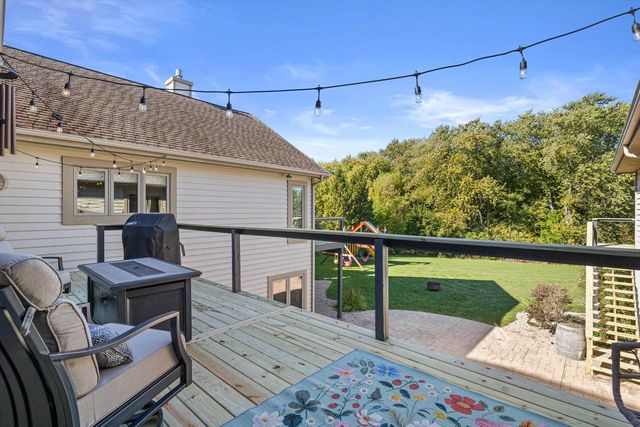 5740 Woodland Hills DRIVE, Mount Pleasant, WI 53406