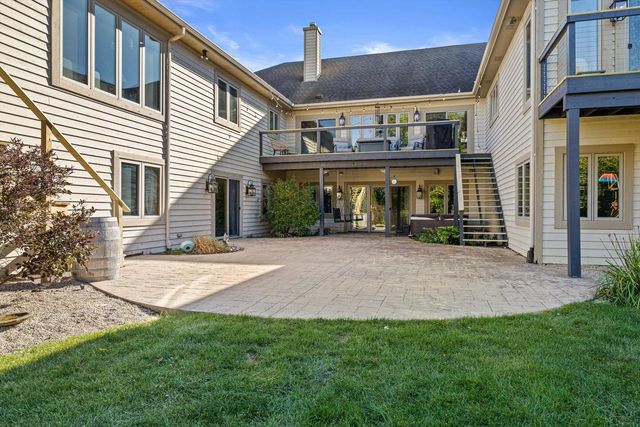 5740 Woodland Hills DRIVE, Mount Pleasant, WI 53406