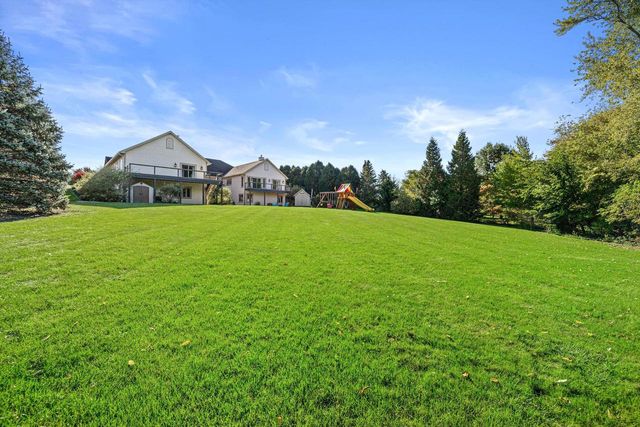 5740 Woodland Hills DRIVE, Mount Pleasant, WI 53406