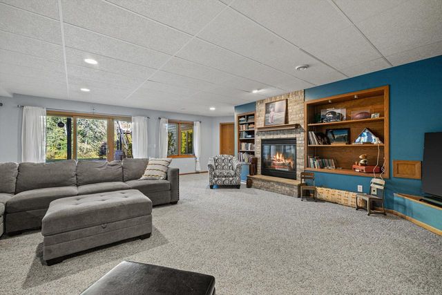 5740 Woodland Hills DRIVE, Mount Pleasant, WI 53406