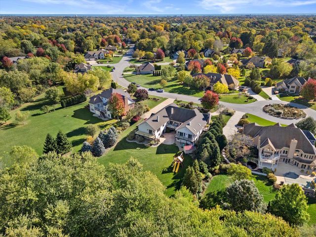 5740 Woodland Hills DRIVE, Mount Pleasant, WI 53406