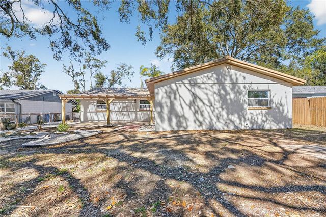 207 LENTZ ROAD, Brandon, FL 33510