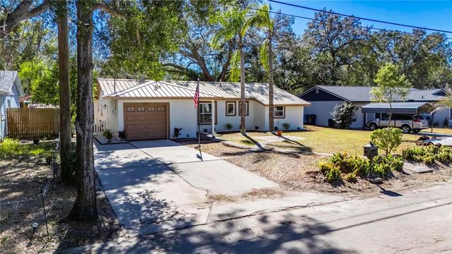 207 LENTZ ROAD, Brandon, FL 33510