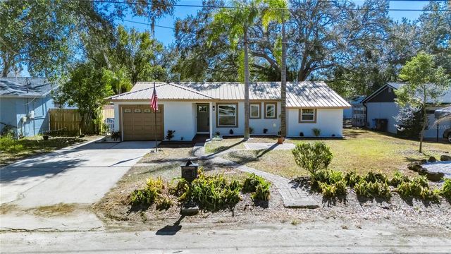 207 LENTZ ROAD, Brandon, FL 33510