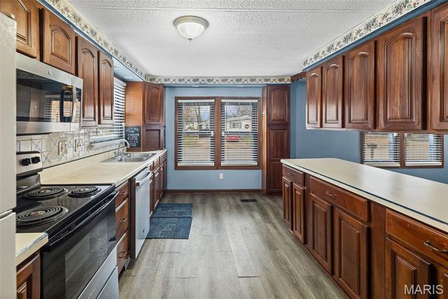 208 Ellen Lane, O'fallon, IL 62269