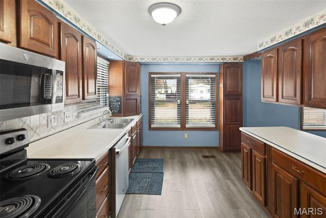 208 Ellen Lane, O'fallon, IL 62269