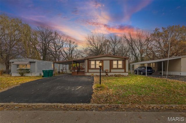 208 Ellen Lane, O'fallon, IL 62269