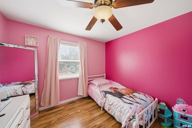 210 BLOSSOM Terrace, Washington, IL 61571