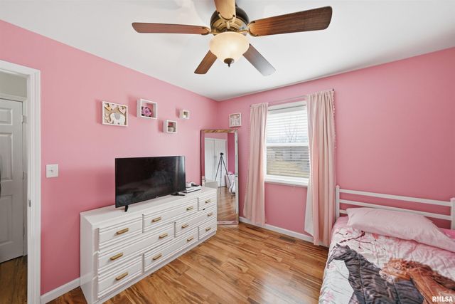 210 BLOSSOM Terrace, Washington, IL 61571