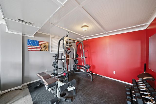 210 BLOSSOM Terrace, Washington, IL 61571