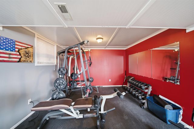 210 BLOSSOM Terrace, Washington, IL 61571