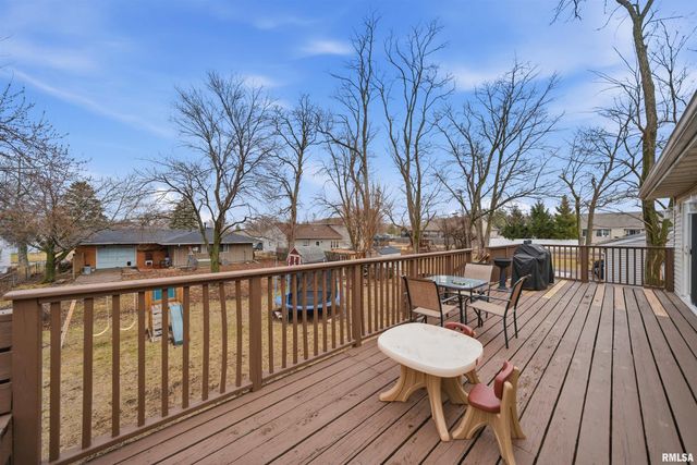 210 BLOSSOM Terrace, Washington, IL 61571