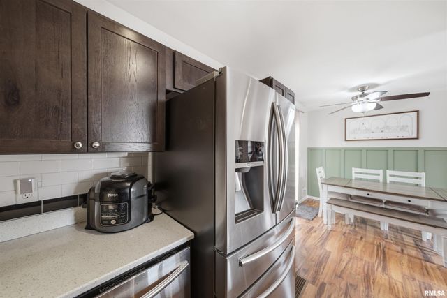 210 BLOSSOM Terrace, Washington, IL 61571