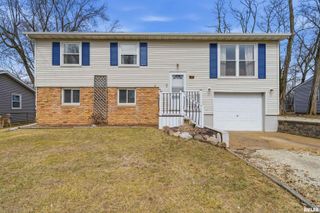 210 BLOSSOM Terrace, Washington, IL 61571