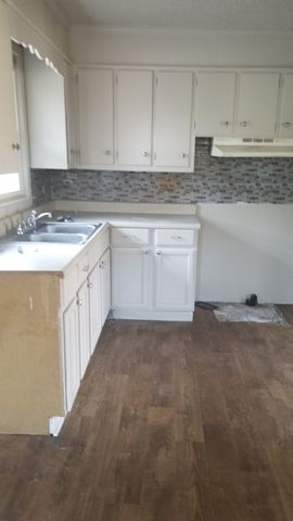 2714 Combs Dr, Nashville, TN 37207