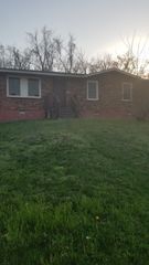 2714 Combs Dr, Nashville, TN 37207