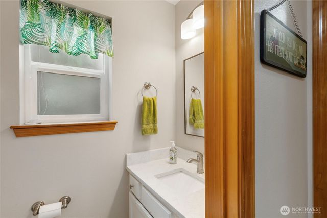 9240 Priddy Vista Road NW, Seabeck, WA 98380